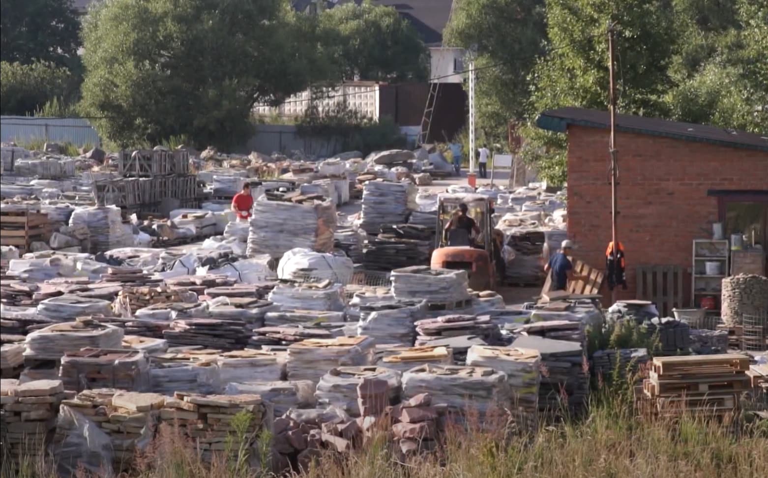 Укладка садовой дорожки